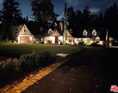 530 Hawthorn Road - Photo Thumbnail 22