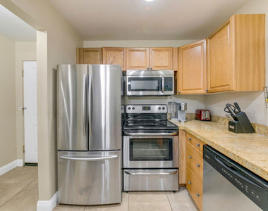 78225 Cabrillo Lane - Photo Thumbnail 7