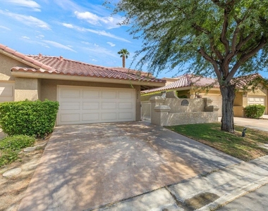 41484 Woodhaven Drive Drive W - Photo Thumbnail 1