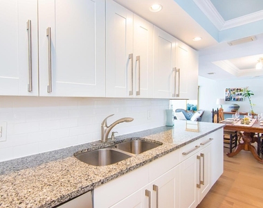 5600 N Flagler Drive - Photo Thumbnail 8
