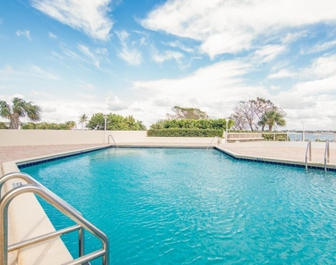 5600 N Flagler Drive - Photo Thumbnail 34