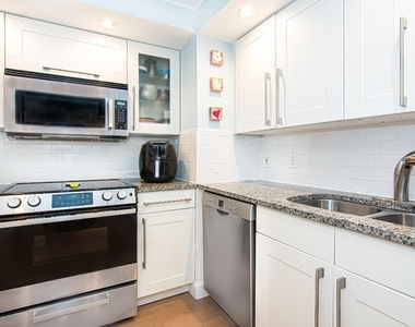5600 N Flagler Drive - Photo Thumbnail 6