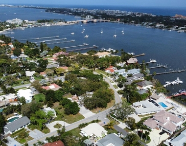 727 S Lake Drive - Photo Thumbnail 32
