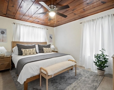 727 S Lake Drive - Photo Thumbnail 6