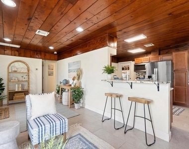 727 S Lake Drive - Photo Thumbnail 11