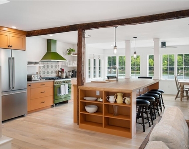24 Cove Road - Photo Thumbnail 5