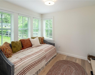 24 Cove Road - Photo Thumbnail 13