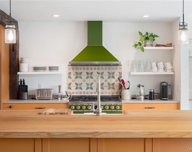 24 Cove Road - Photo Thumbnail 10