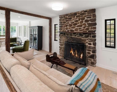 24 Cove Road - Photo Thumbnail 4