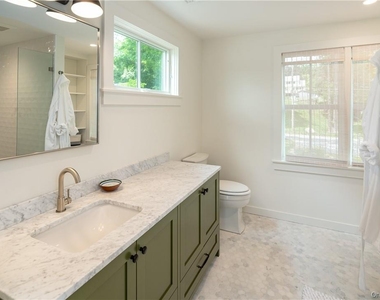 24 Cove Road - Photo Thumbnail 19