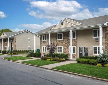 332 Terrace Road - Photo Thumbnail 2