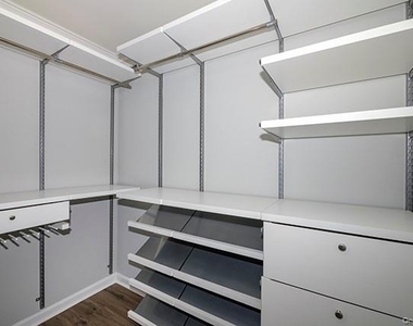 2200 Dolphin Lane - Photo Thumbnail 8