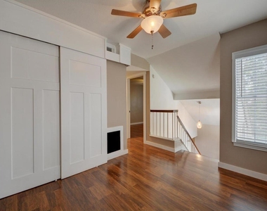 2529 Rio Grande St - Photo Thumbnail 20