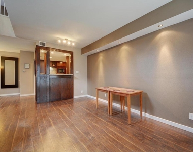 2529 Rio Grande St - Photo Thumbnail 8