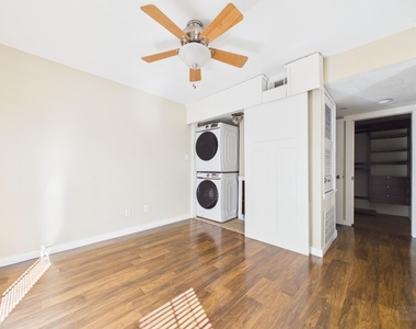 2529 Rio Grande St - Photo Thumbnail 13