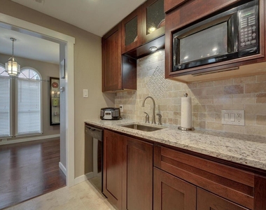 2529 Rio Grande St - Photo Thumbnail 14
