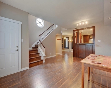 2529 Rio Grande St - Photo Thumbnail 1