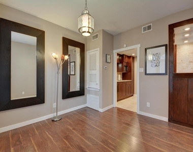 2529 Rio Grande St - Photo Thumbnail 11