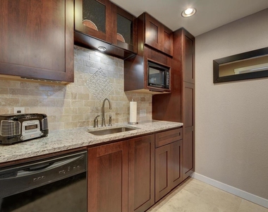 2529 Rio Grande St - Photo Thumbnail 17