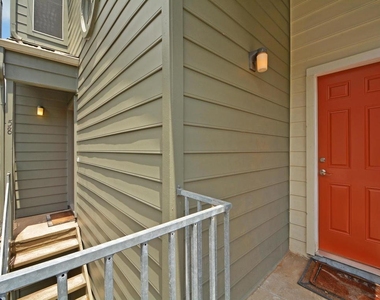 2529 Rio Grande St - Photo Thumbnail 2