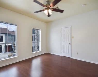 2529 Rio Grande St - Photo Thumbnail 14