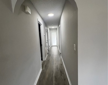639 Se 13th Avenue - Photo Thumbnail 6
