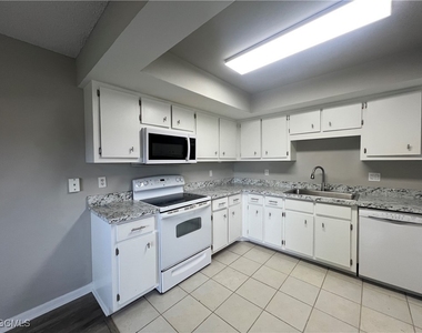 639 Se 13th Avenue - Photo Thumbnail 4