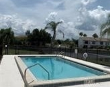 639 Se 13th Avenue - Photo Thumbnail 22