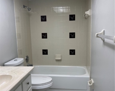 639 Se 13th Avenue - Photo Thumbnail 13