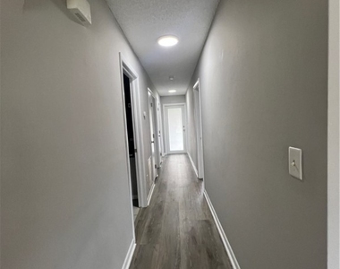 639 Se 13th Avenue - Photo Thumbnail 11