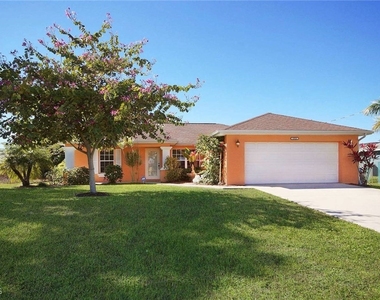 1916 Nw 13th Place - Photo Thumbnail 3