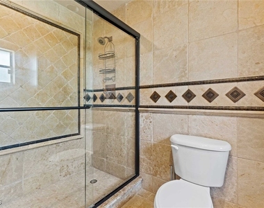 252 Bayshore Drive - Photo Thumbnail 11
