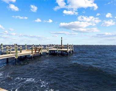 252 Bayshore Drive - Photo Thumbnail 22