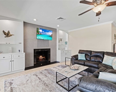 252 Bayshore Drive - Photo Thumbnail 4