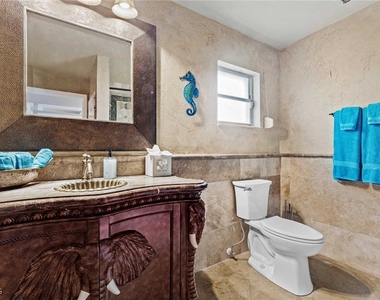 252 Bayshore Drive - Photo Thumbnail 16