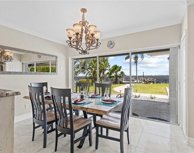 252 Bayshore Drive - Photo Thumbnail 6