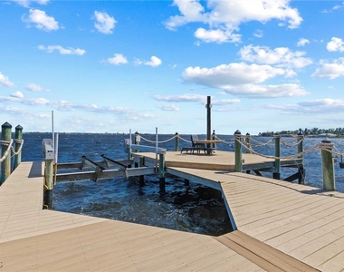 252 Bayshore Drive - Photo Thumbnail 20