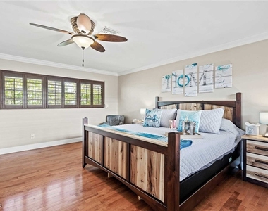 252 Bayshore Drive - Photo Thumbnail 8