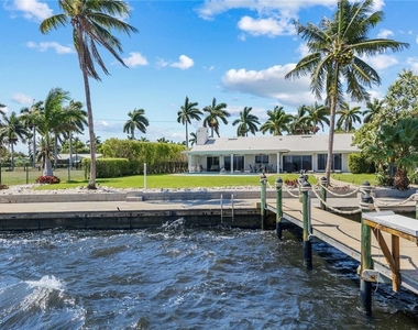 252 Bayshore Drive - Photo Thumbnail 23