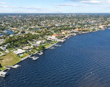 252 Bayshore Drive - Photo Thumbnail 19
