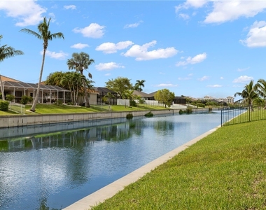 1137 Sw 18th Court - Photo Thumbnail 25