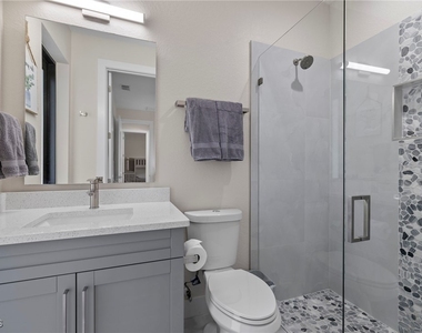 1137 Sw 18th Court - Photo Thumbnail 18