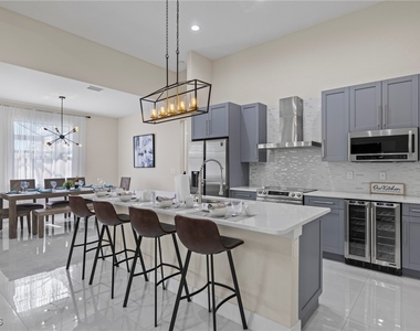 1137 Sw 18th Court - Photo Thumbnail 6