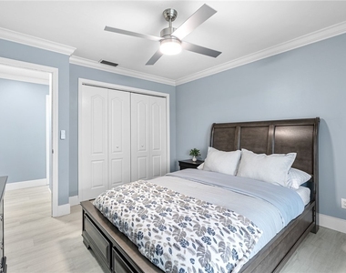 2328 Se 27th Street - Photo Thumbnail 10