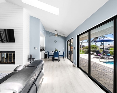 2328 Se 27th Street - Photo Thumbnail 24