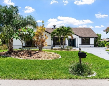 2328 Se 27th Street - Photo Thumbnail 14