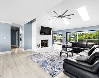 2328 Se 27th Street - Photo Thumbnail 22