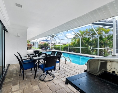 2328 Se 27th Street - Photo Thumbnail 32