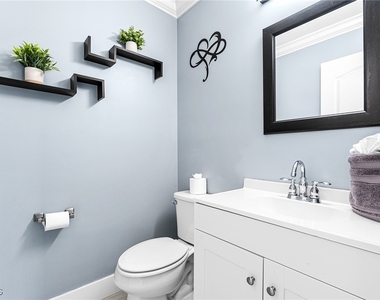 2328 Se 27th Street - Photo Thumbnail 8