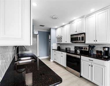 2328 Se 27th Street - Photo Thumbnail 29